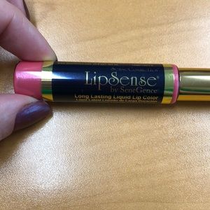 Lipsense